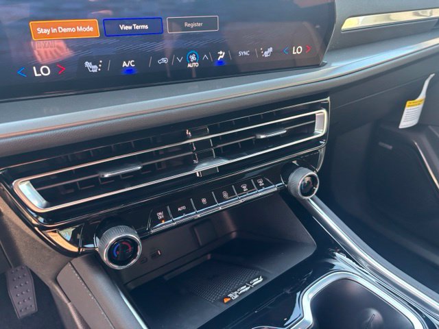 New 2027 Chevrolet Traverse LT w/ Enhanced Driving Package FWD image 24