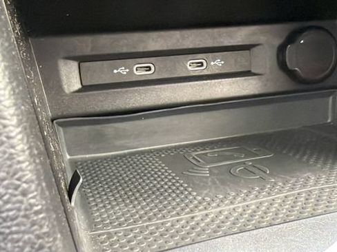Used 2022 Volkswagen Tiguan SEL R-Line AWD/4WD image 28