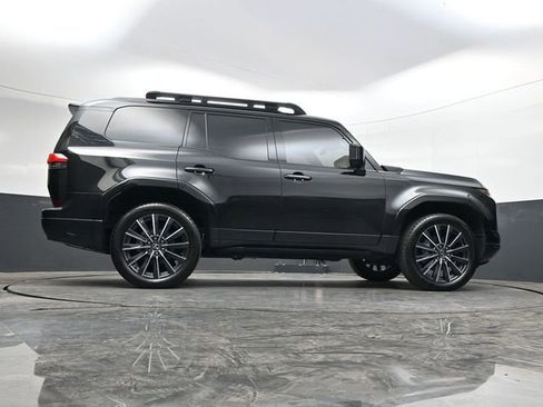 Used 2024 Lexus GX 550 w/ Accessory Package (31) image 34