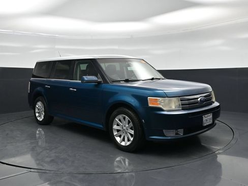 Used 2011 Ford Flex SEL FWD image 53