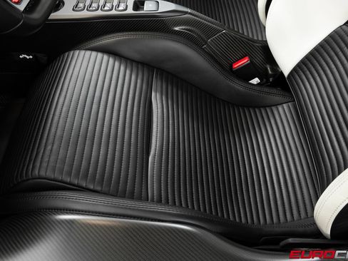 Used 2019 Ford GT RWD image 55