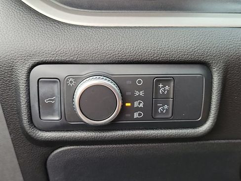 Used 2022 Ford Explorer XLT RWD image 12