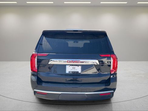 Used 2024 GMC Yukon XL SLT w/ SLT Luxury Package AWD/4WD image 4