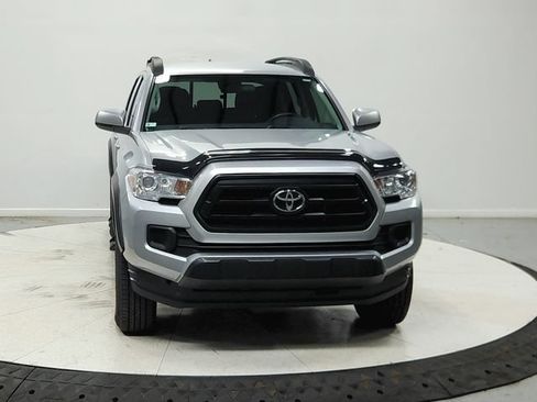 Used 2022 Toyota Tacoma SR AWD/4WD image 3