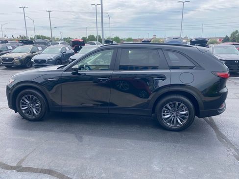 Certified 2025 MAZDA CX-70 3.3 Turbo w/ Preferred Package AWD/4WD image 4