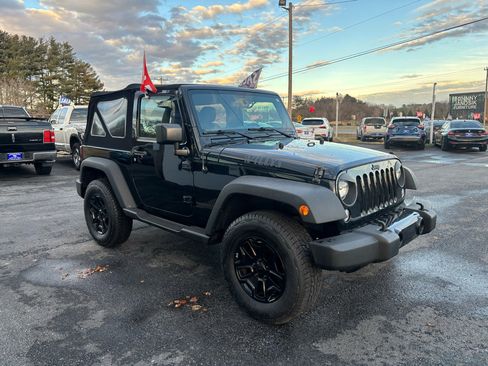 Used 2017 Jeep Wrangler Willys Wheeler image 4