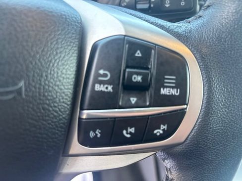 Used 2023 Ford Explorer XLT w/ Equipment Group 202A AWD/4WD image 25