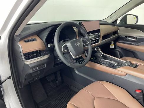 New 2026 Toyota Grand Highlander AWD image 2