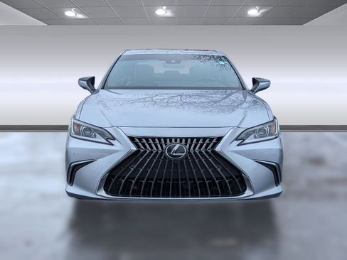 Certified 2025 Lexus ES 300h w/ Luxury Package image 6