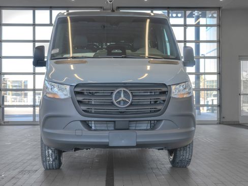 Used 2025 Mercedes-Benz Sprinter 2500 image 11