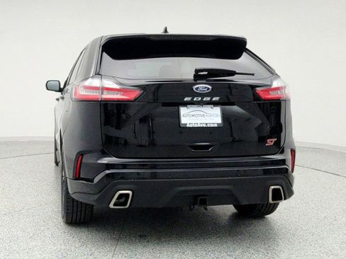 Used 2023 Ford Edge ST image 6