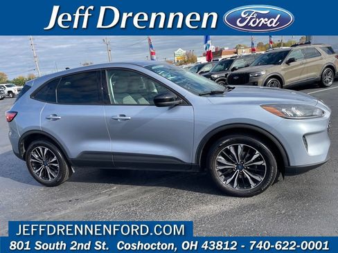 Used 2022 Ford Escape SE w/ SE Sport Appearance Package image 1