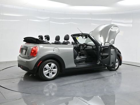 Used 2017 MINI Cooper Convertible image 5