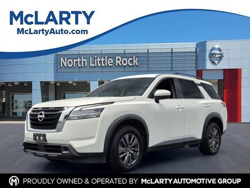 Used 2022 Nissan Pathfinder SV AWD/4WD image 1