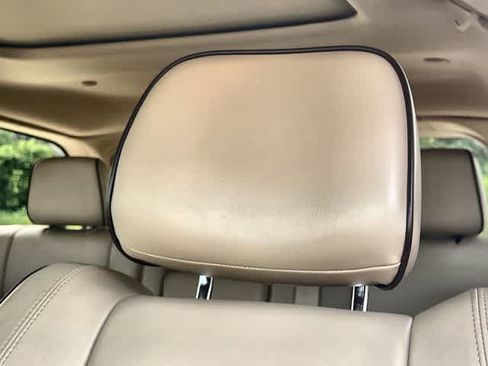 Used 2021 Jeep Grand Cherokee Overland AWD/4WD image 25