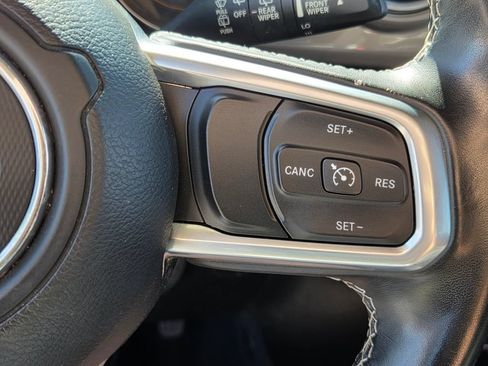 Used 2019 Jeep Wrangler Unlimited Sahara AWD/4WD image 24