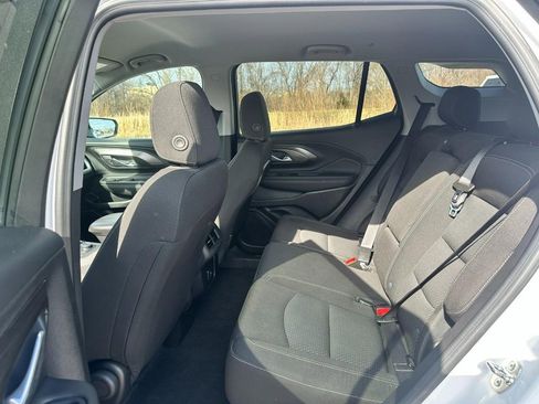 Used 2024 GMC Terrain SLE image 10