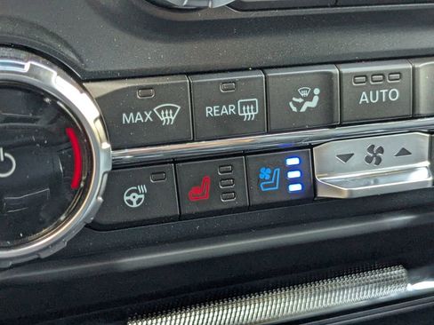 New 2025 Ford F150 Lariat w/ Equipment Group 502A High image 34