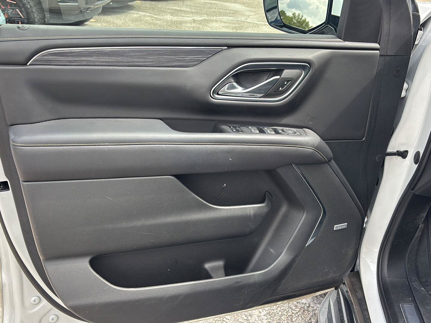 Used 2023 GMC Yukon SLT RWD image 14