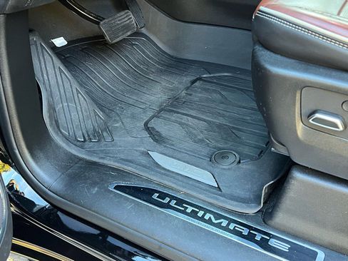 Used 2022 GMC Sierra 1500 Denali Ultimate image 16