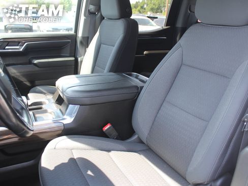 Used 2023 Chevrolet Silverado 1500 LT w/ Z71 Off-Road Package AWD/4WD image 11