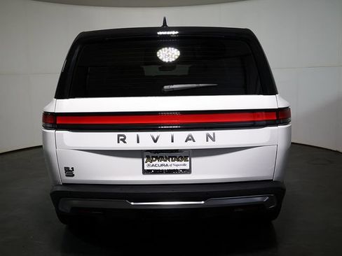 Used 2024 Rivian R1S Adventure Dual AWD/4WD image 10