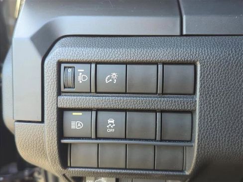 Used 2025 Toyota Tacoma SR image 10