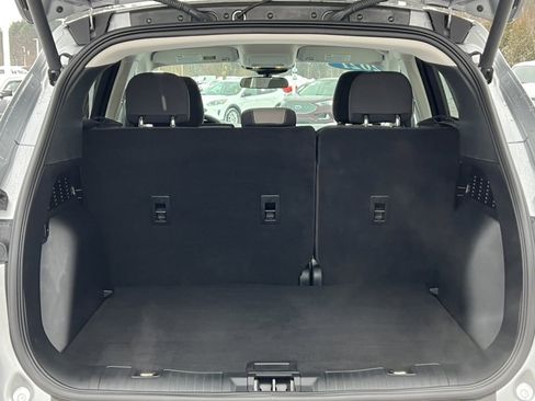 Certified 2021 Ford Escape SE w/ SE Sport Appearance Package image 31