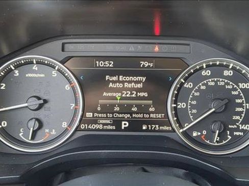 Used 2024 Mitsubishi Outlander SE image 11