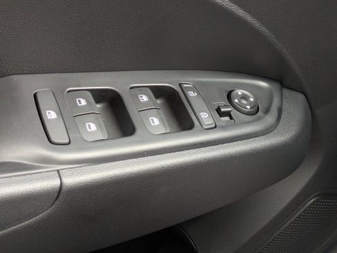 New 2026 Hyundai Venue SE image 22