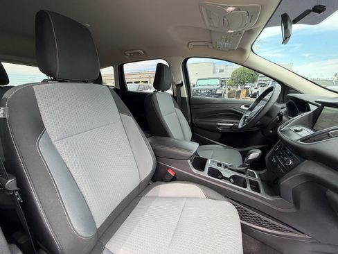 Used 2019 Ford Escape SE FWD image 19