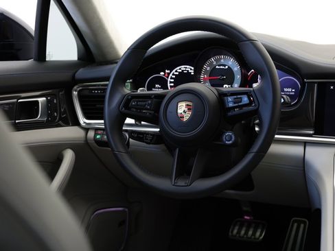 Used 2023 Porsche Panamera Turbo S image 26