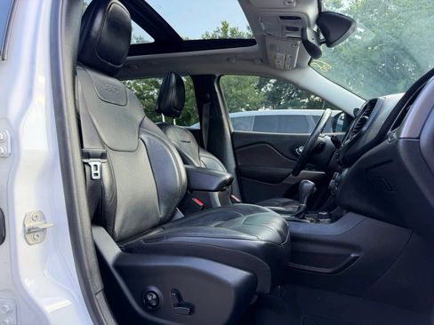 Used 2020 Jeep Cherokee Limited AWD/4WD image 15