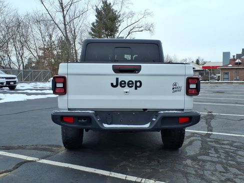 Certified 2022 Jeep Gladiator Willys image 4