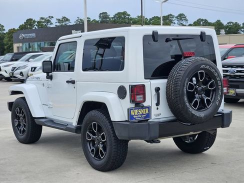 Used 2017 Jeep Wrangler Sahara AWD/4WD image 7