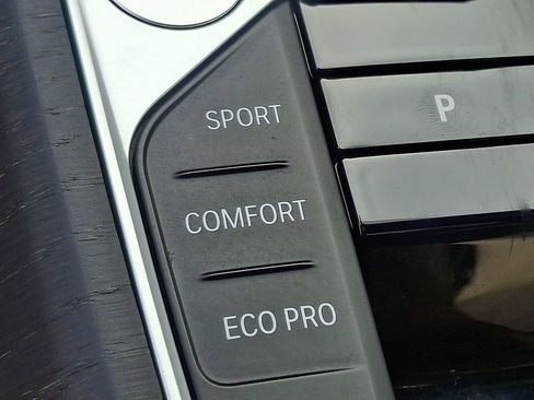 Certified 2023 BMW 330i xDrive Sedan w/ Driving Assistance Package image 25