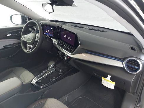 New 2026 Chevrolet Trax LT w/ Midnight Edition FWD image 29