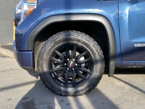 Used 2020 GMC Sierra 1500 Elevation w/ Elevation Value Package AWD/4WD image 11