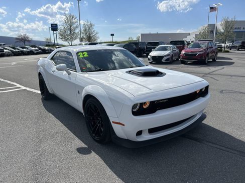 Used 2022 Dodge Challenger R/T Scat Pack image 1