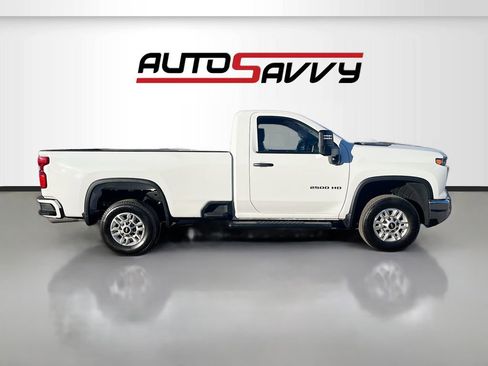 Used 2025 Chevrolet Silverado 2500 W/T w/ WT/CX Safety Package RWD image 8