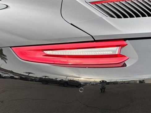 Used 2017 Porsche 911 Carrera image 32