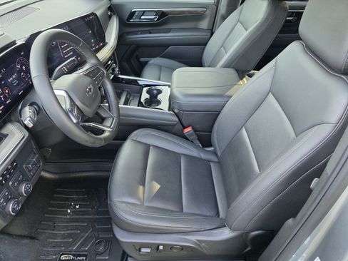 Used 2025 Chevrolet Tahoe Z71 w/ Z71 Off-Road Package AWD/4WD image 10