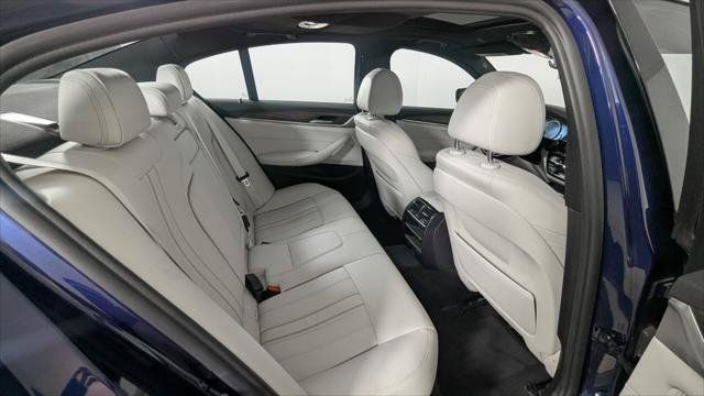 Used 2018 BMW 540i w/ Premium Package RWD image 16