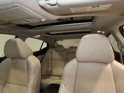 Used 2018 Nissan Maxima 3.5 SL image 17
