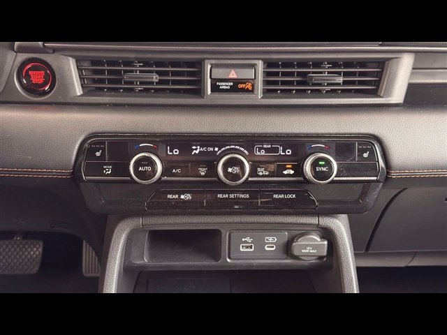 Certified 2025 Honda Pilot TrailSport image 30