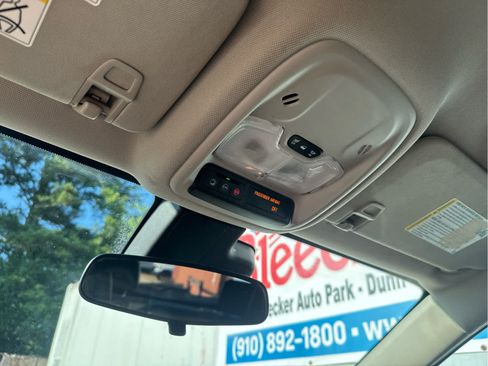 Used 2022 Buick Encore GX Select w/ Sport Touring Package FWD image 29