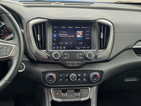 Used 2024 GMC Terrain AT4 w/ LPO, 'HIT The Road' Package AWD/4WD image 10