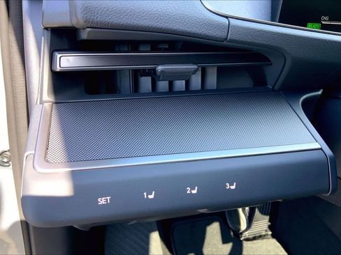 New 2026 Lexus ES 500e AWD/4WD image 20