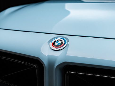 Used 2023 BMW M2 w/ Lighting Package RWD image 22