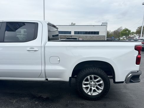 Used 2022 Chevrolet Silverado 1500 LT AWD/4WD image 5